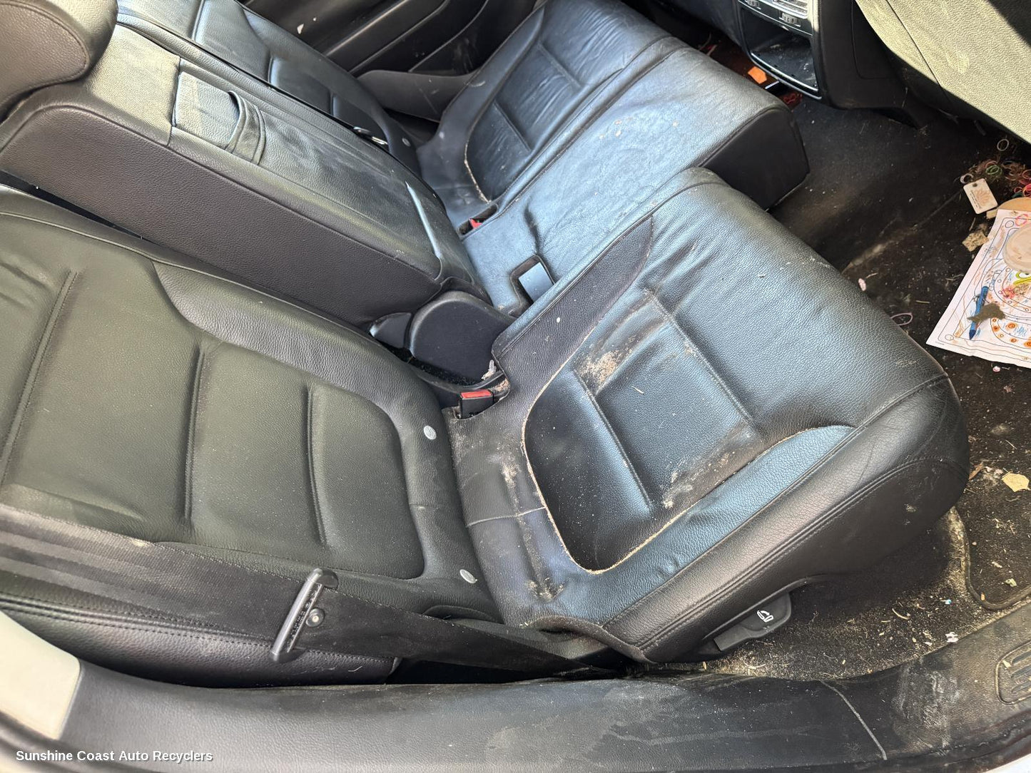 2011 Volkswagen Touareg 2nd Seat  Rear Seat