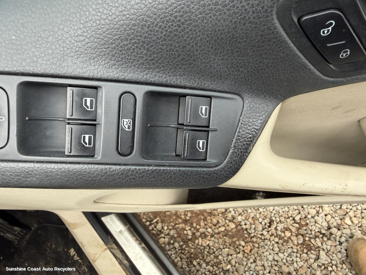 2008-2016 Volkswagen Tiguan Pwr Dr Wind Switch