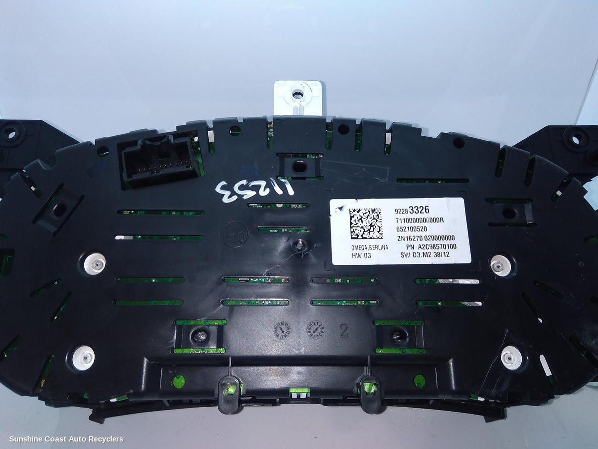 2013-2017 Holden Commodore Instrument Cluster