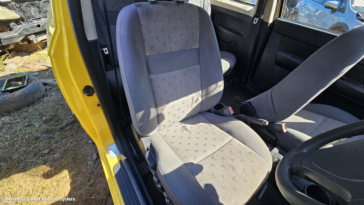 2002-2005 Hyundai Getz Front Seat