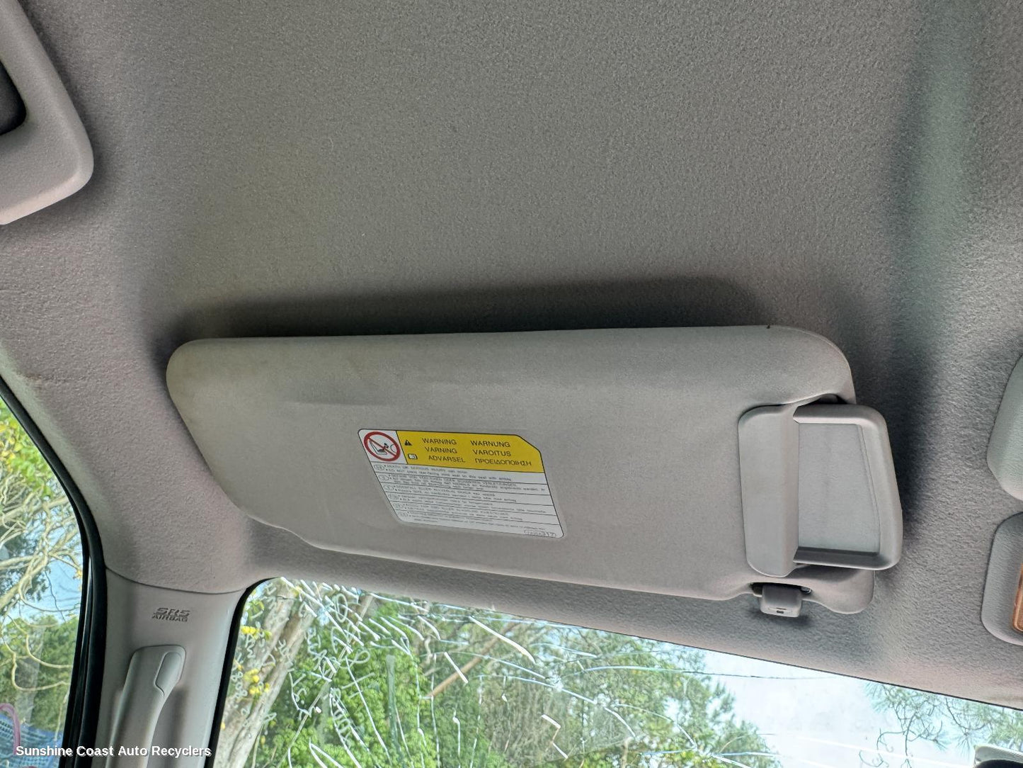 2009 Mitsubishi Pajero Sunvisor