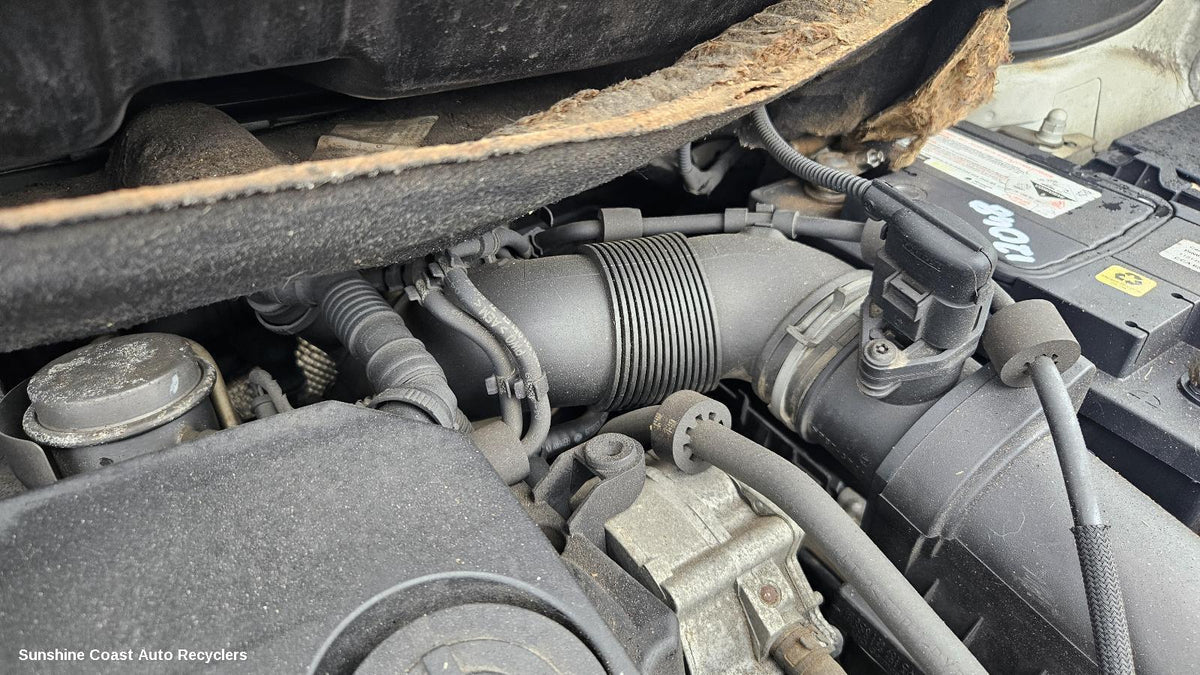 2005-2010 Volkswagen Caddy Air Cleaner Duct Hos