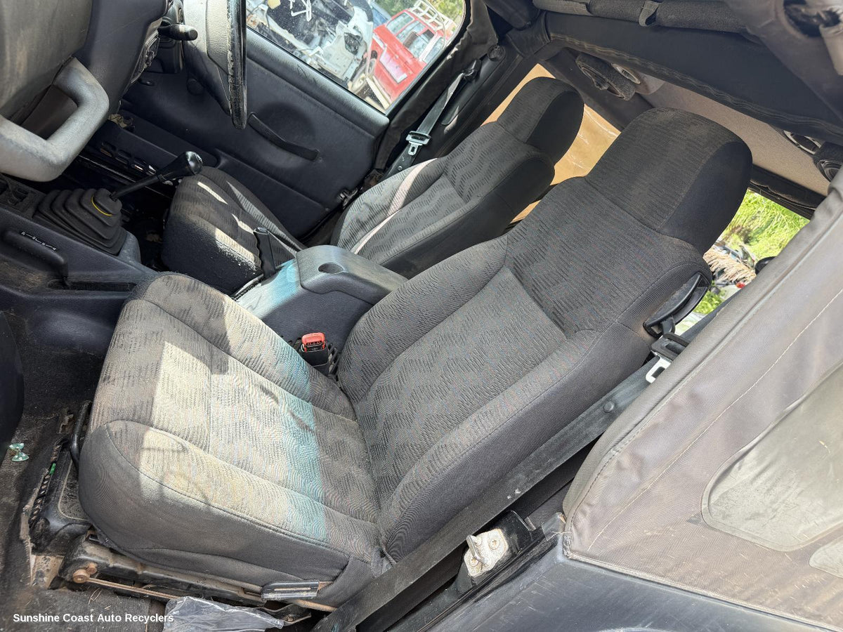 1996-2007 Jeep Wrangler Front Seat