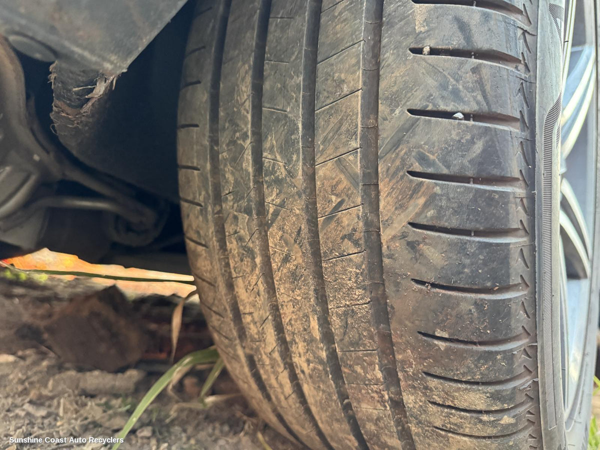 2005-2011 Mercedes M Class Tyre
