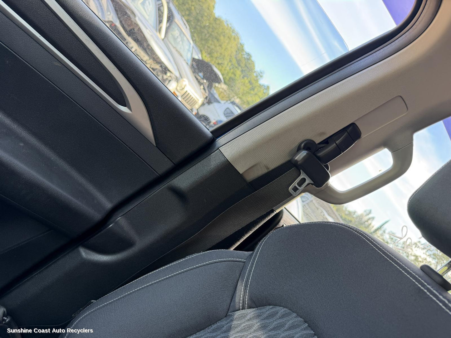 2017-2025 Ldv T60 Seatbelt Stalk