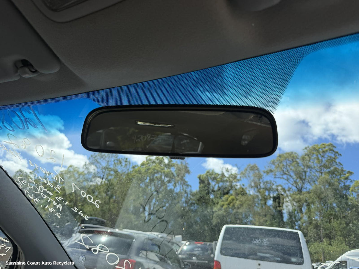 2005-2016 Toyota Yaris Interior Mirror