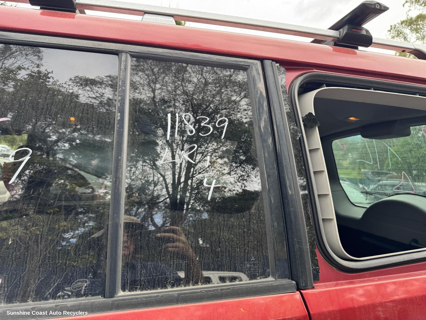 2009 Mitsubishi Pajero Left Rear 1 4 Door Glass