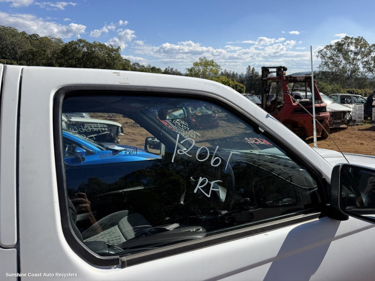 2008-2015 Nissan Navara Right Front Door Window
