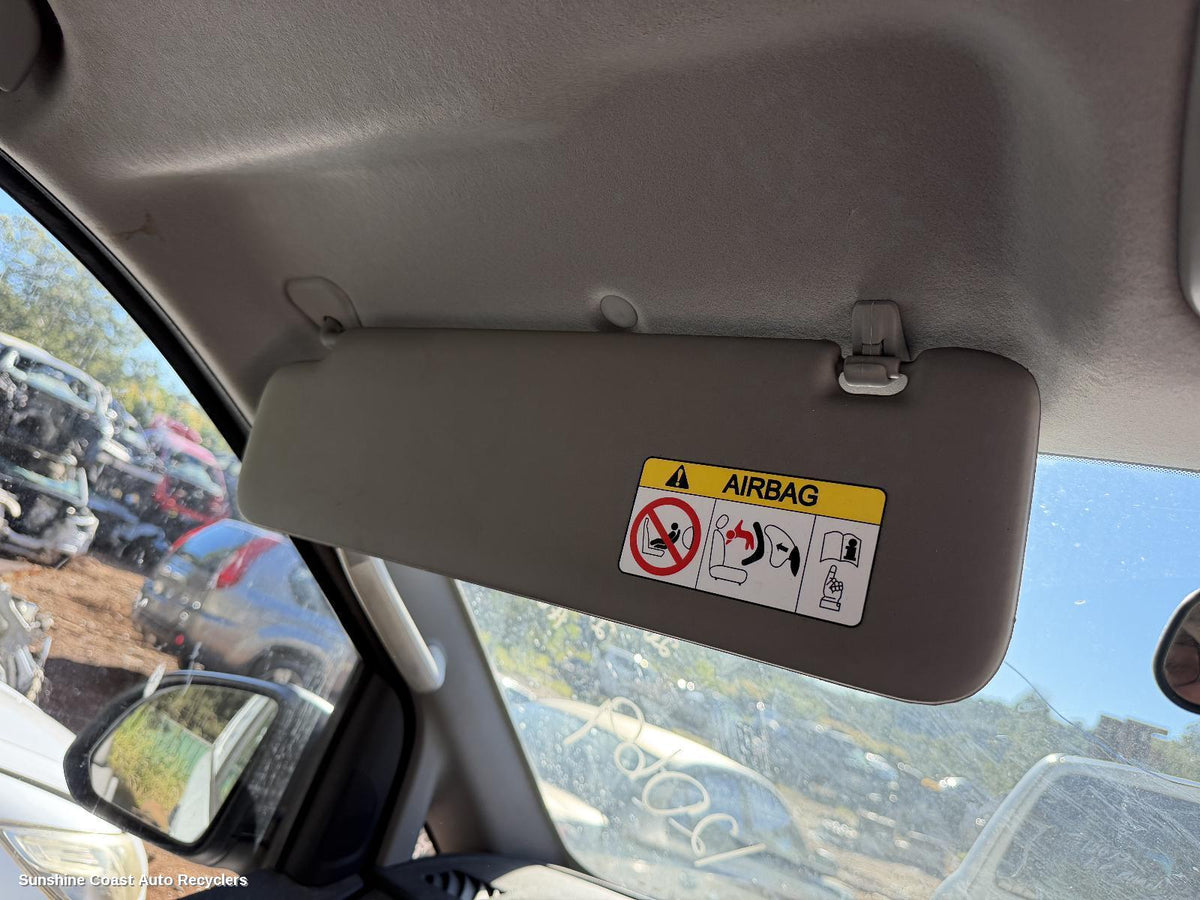 2015-2025 Ldv G10 Sunvisor