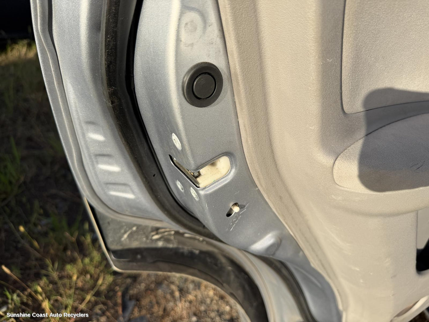 2009-2015 Mitsubishi Challenger Door Boot Gate Lock