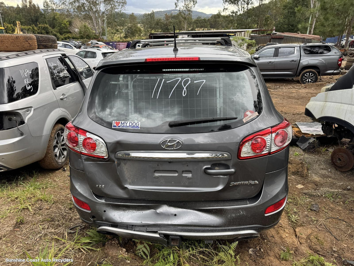 2009-2012 Hyundai Santa Fe Rear Garnish
