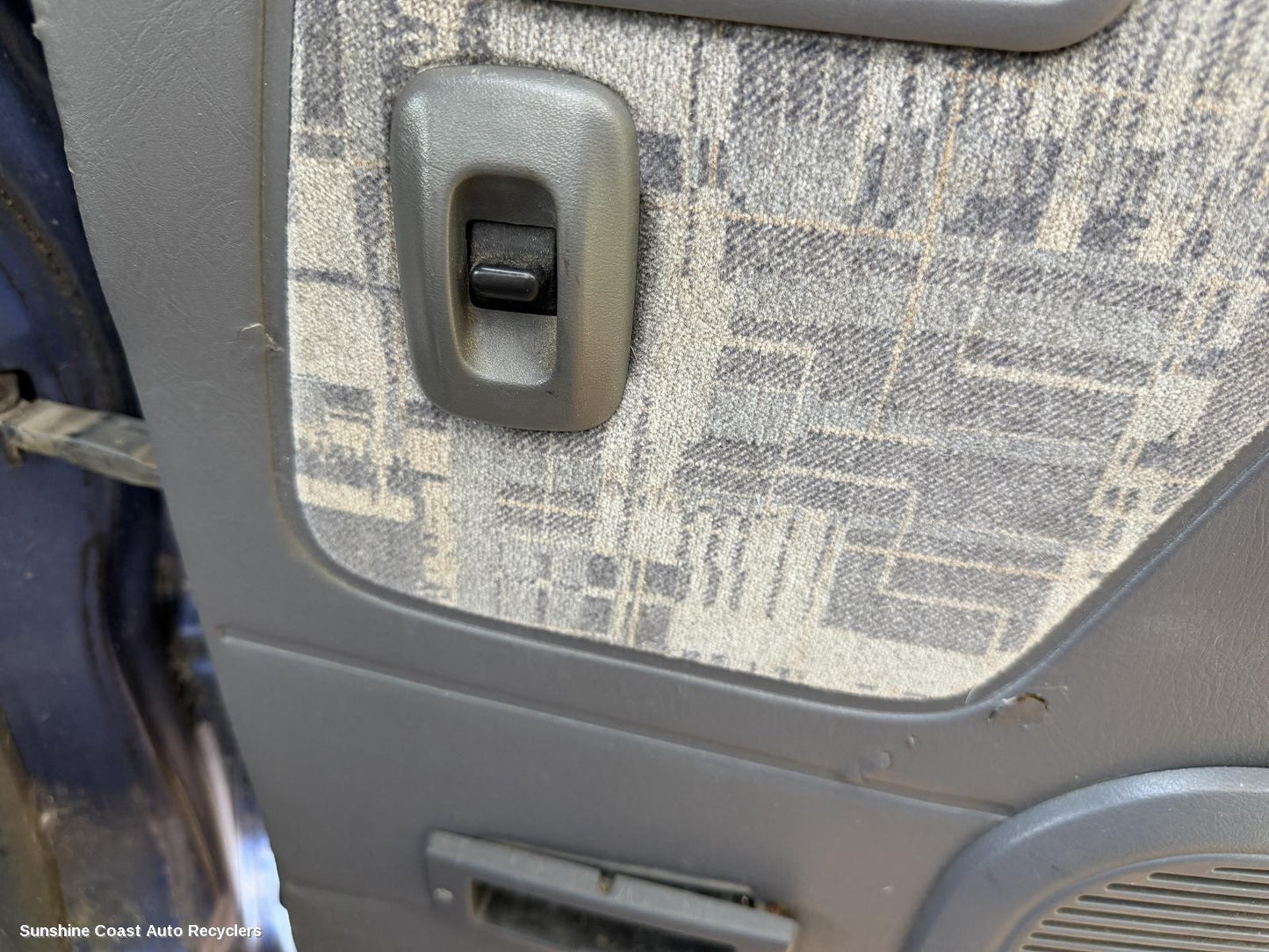 2001 Nissan Navara Pwr Dr Wind Switch