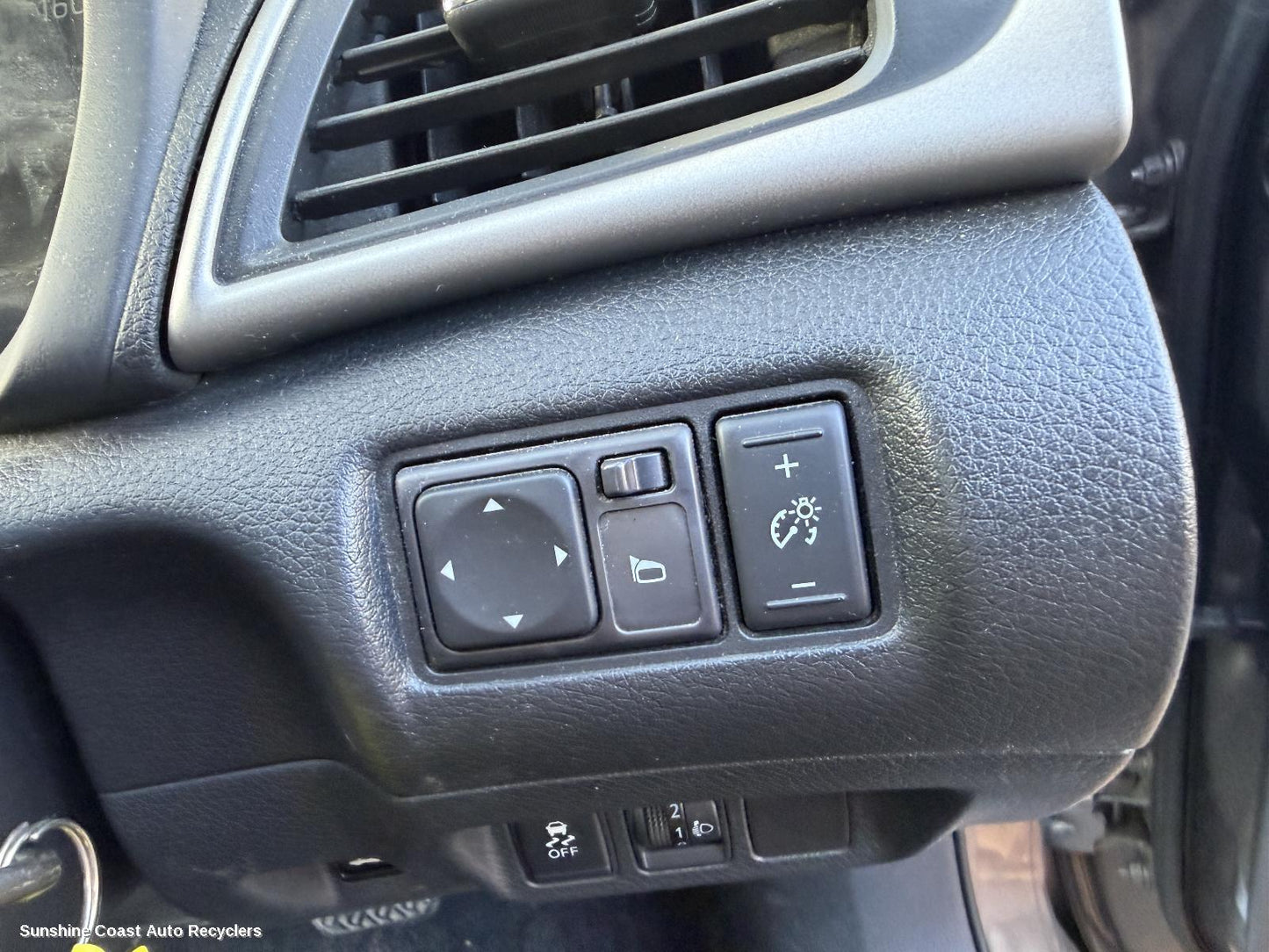 2013-2017 Nissan Pulsar Misc Switch Relay