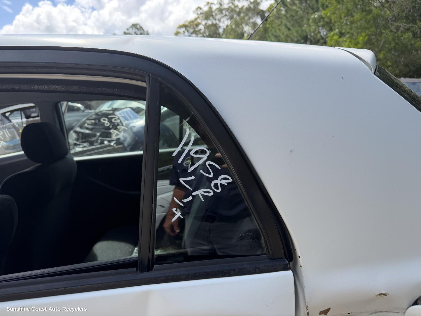 2001-2007 Toyota Corolla Left Rear 1 4 Door Glass