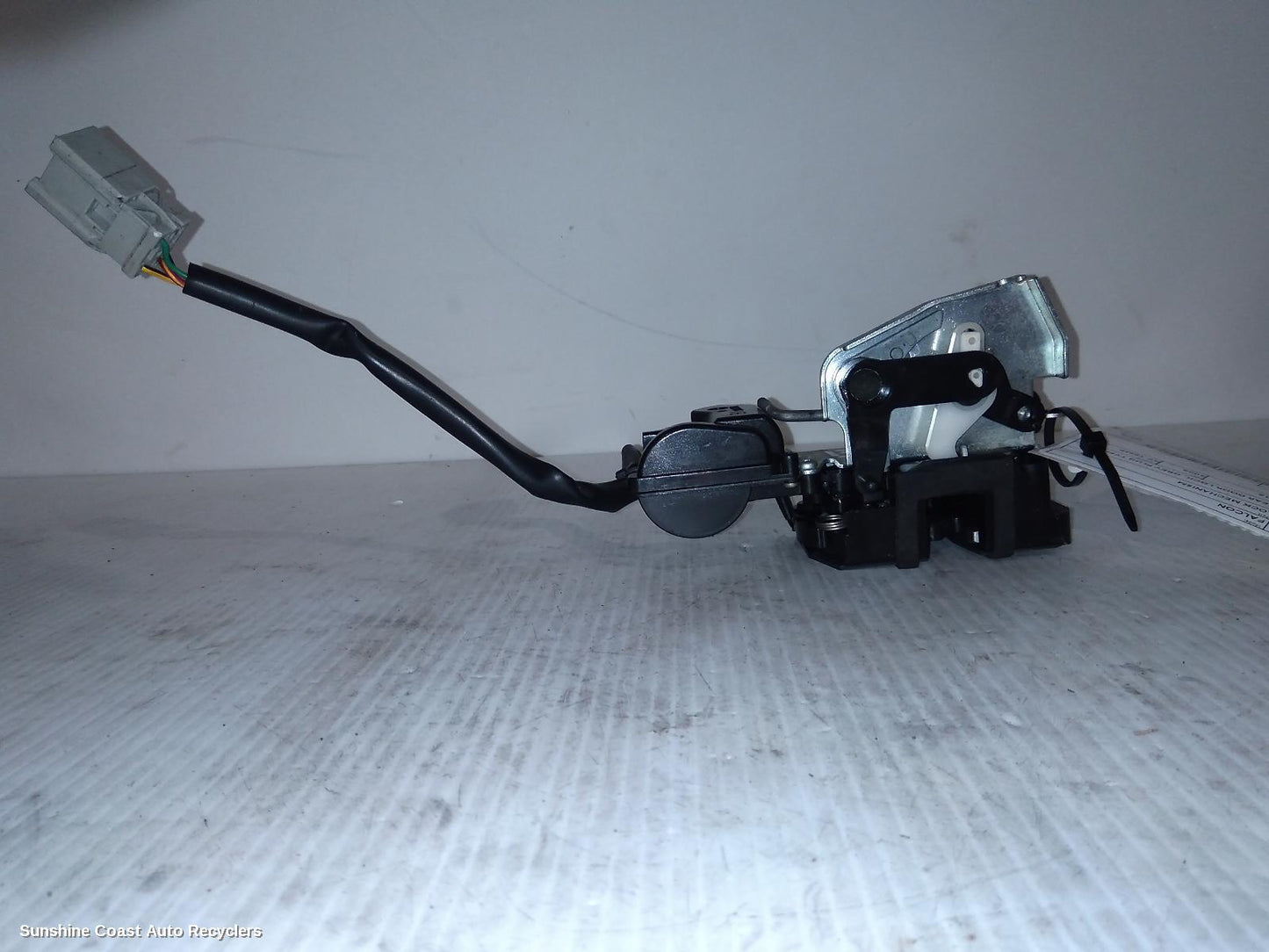 2006 Ford Falcon Door Boot Gate Lock