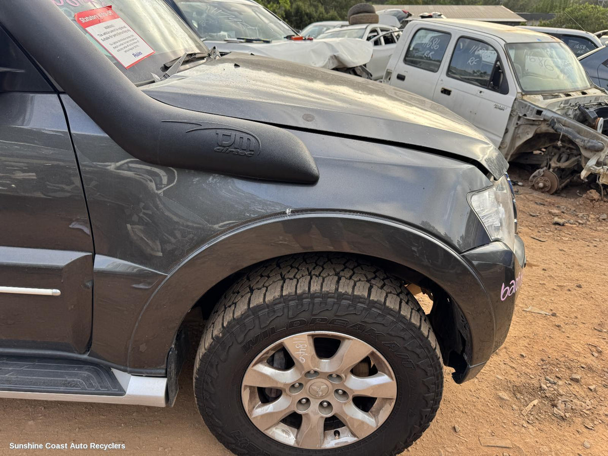 2014-2021 Mitsubishi Pajero Right Guard