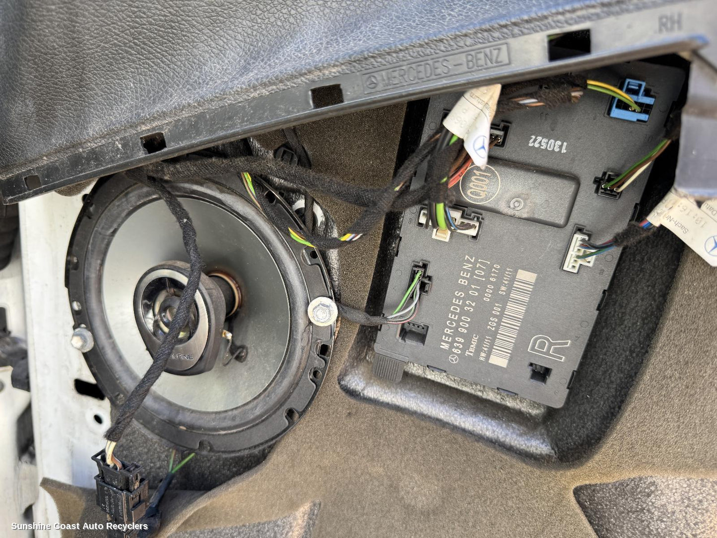 2013 Mercedes Vito Speaker