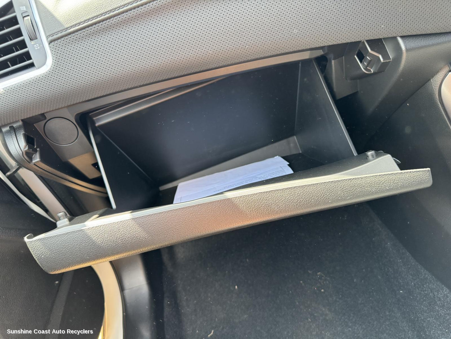 2023 Suzuki S-cross Glove Box