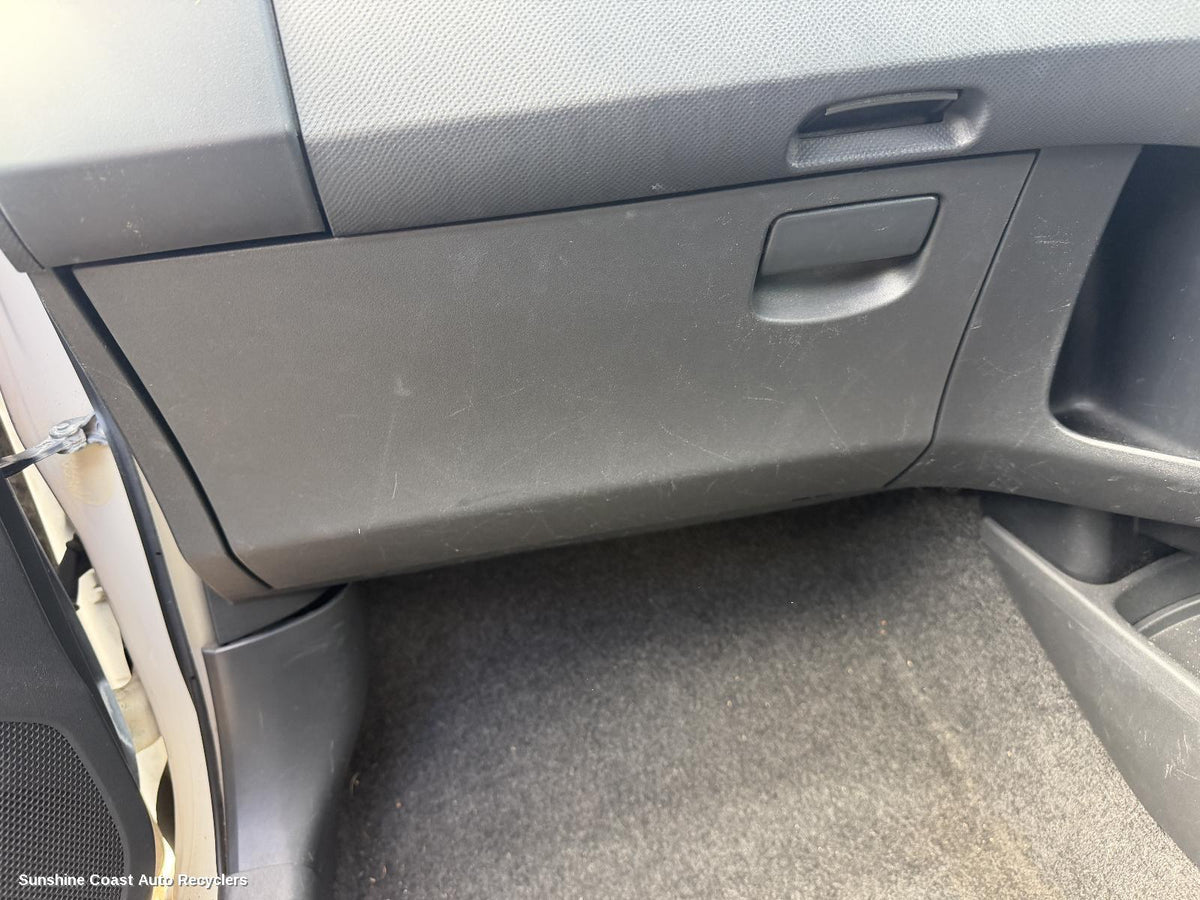 2005-2016 Toyota Yaris Glove Box