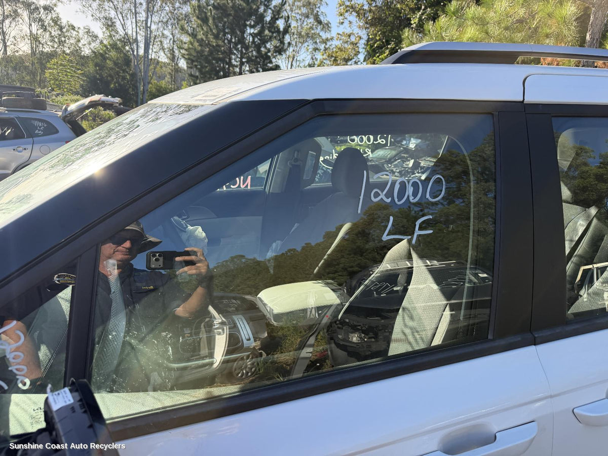 2020-2026 Kia Carnival/grand Carnival Left Front Door Window