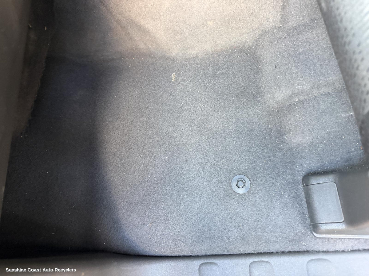 2005-2015 Nissan Navara Carpet