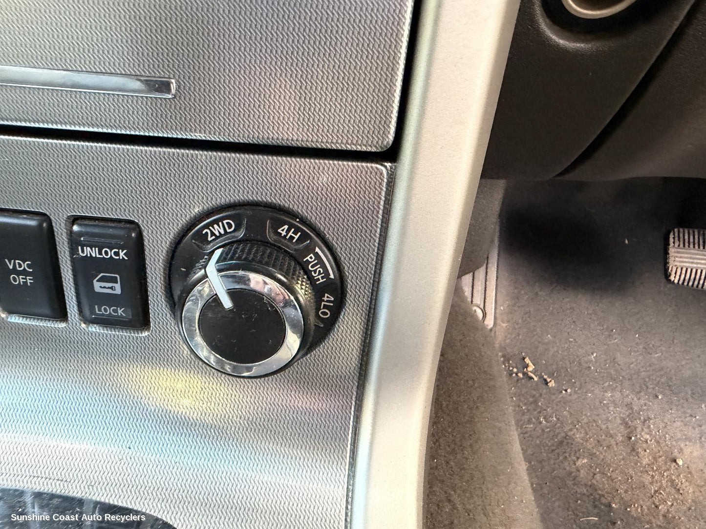 2010-2015 Nissan Navara Misc Switch Relay