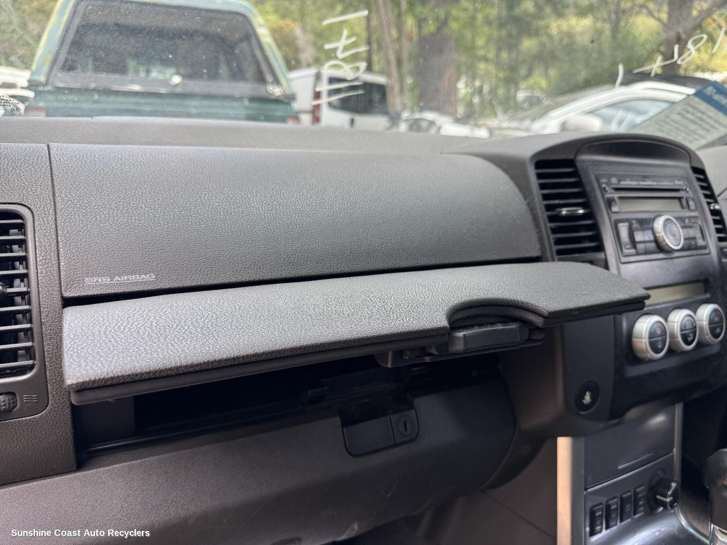 2010 Nissan Pathfinder Glove Box