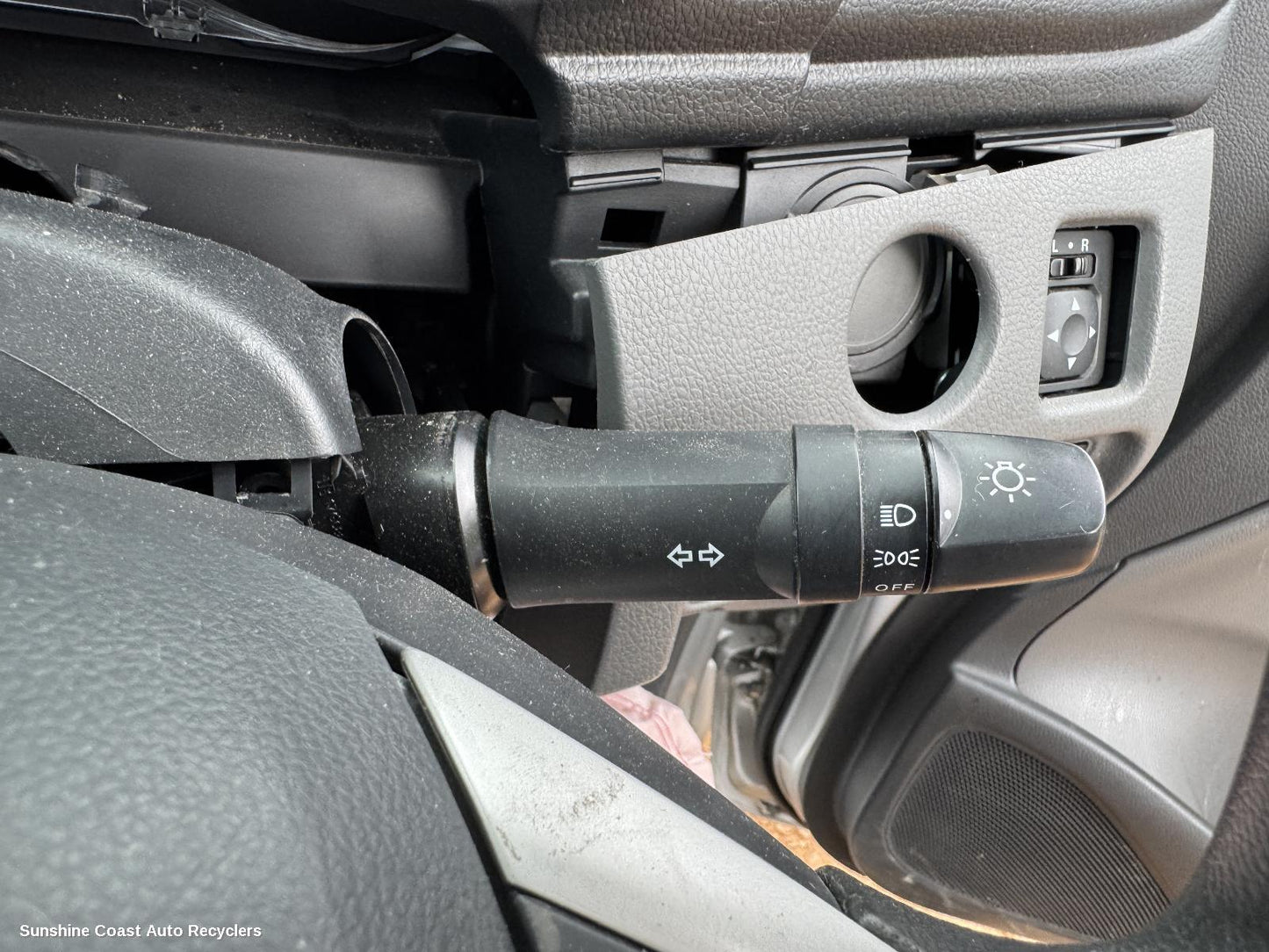 2016 Mitsubishi Triton Combination Switch