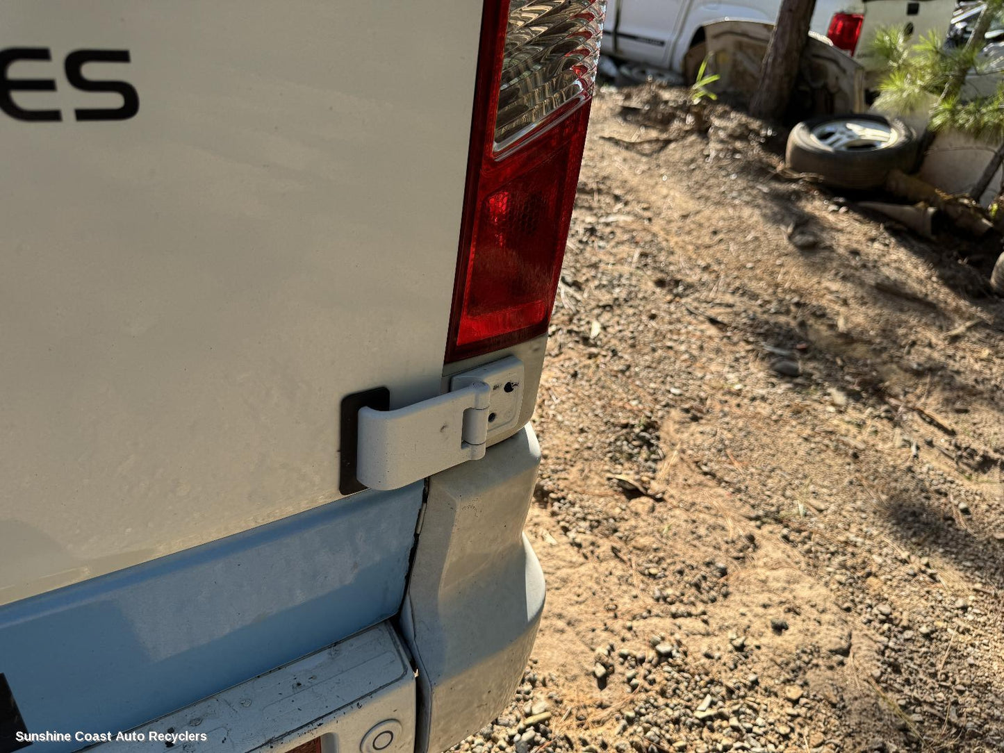 2020 Ldv V80 Bootlid Tgate Hinge