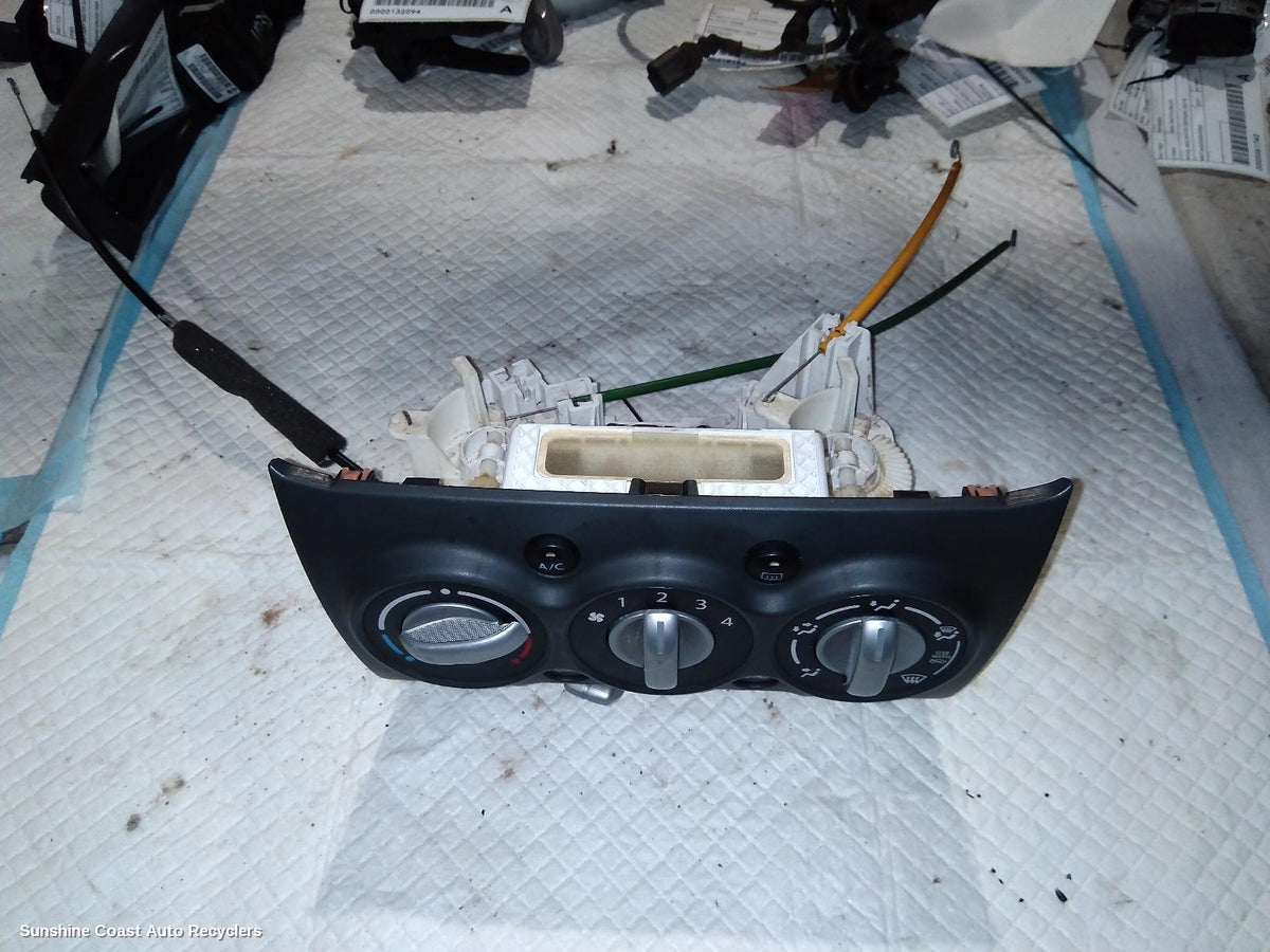 2009-2014 Suzuki Alto Heater Ac Controls