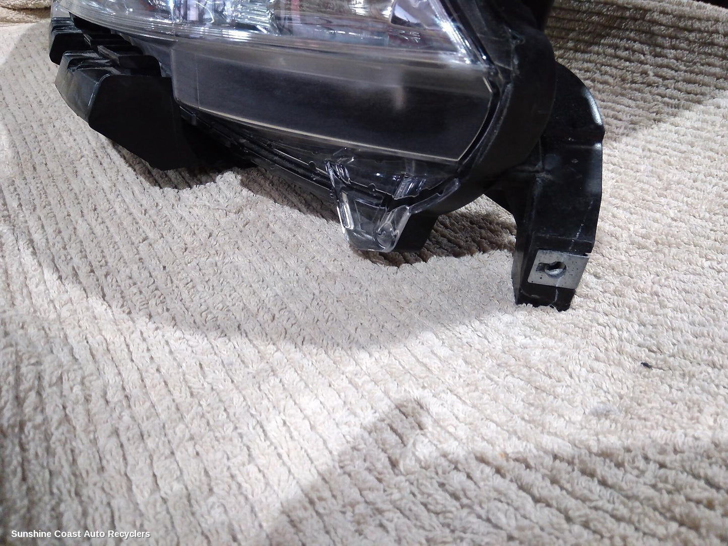 2014 Nissan Pulsar Left Headlamp