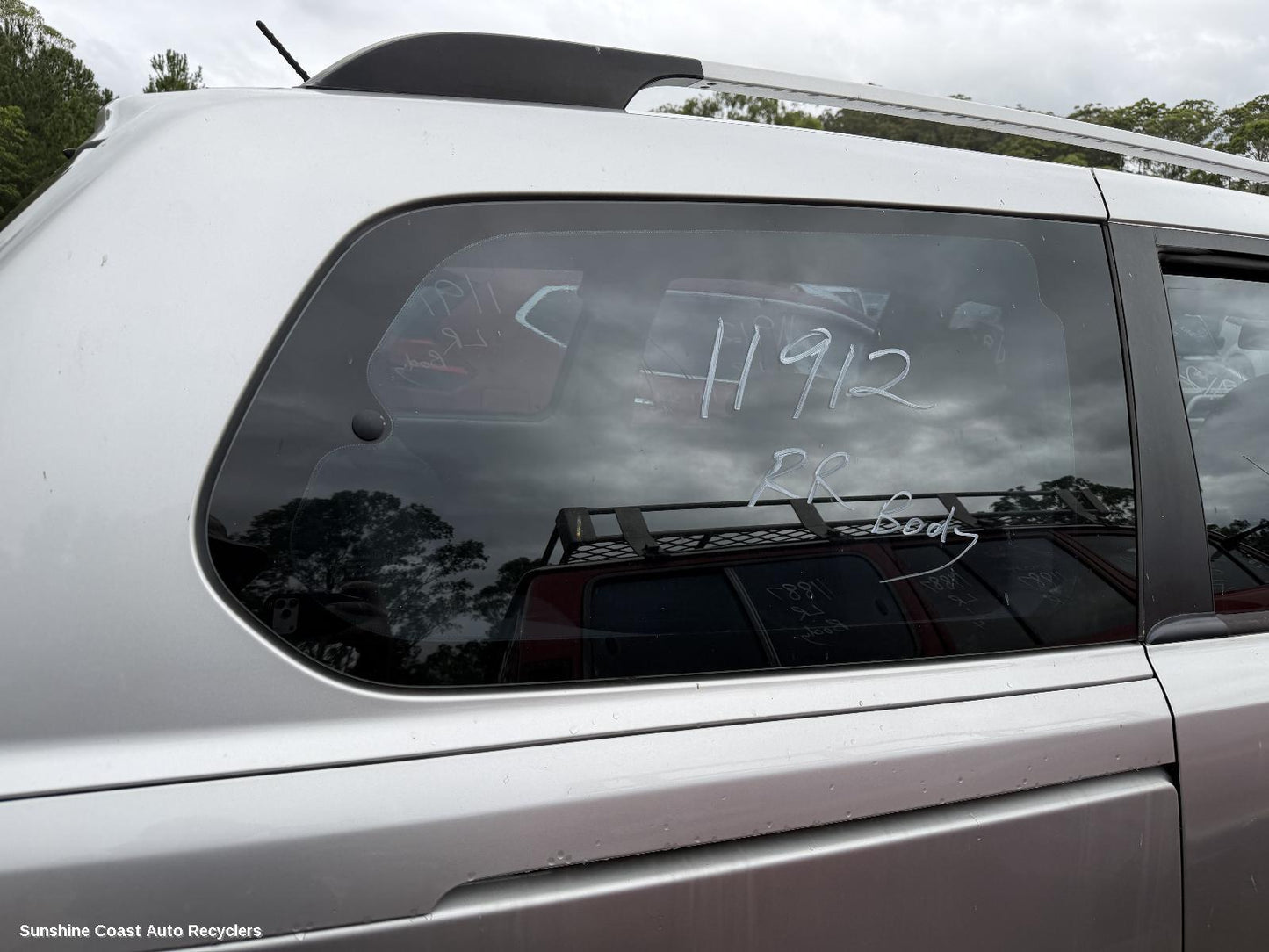 2005-2014 Kia Carnival/grand Carnival Right Rear Side Glass