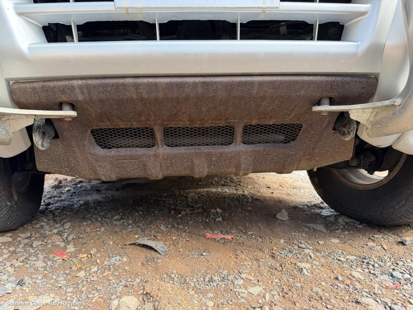 2000-2002 Mitsubishi Pajero Sump Guard