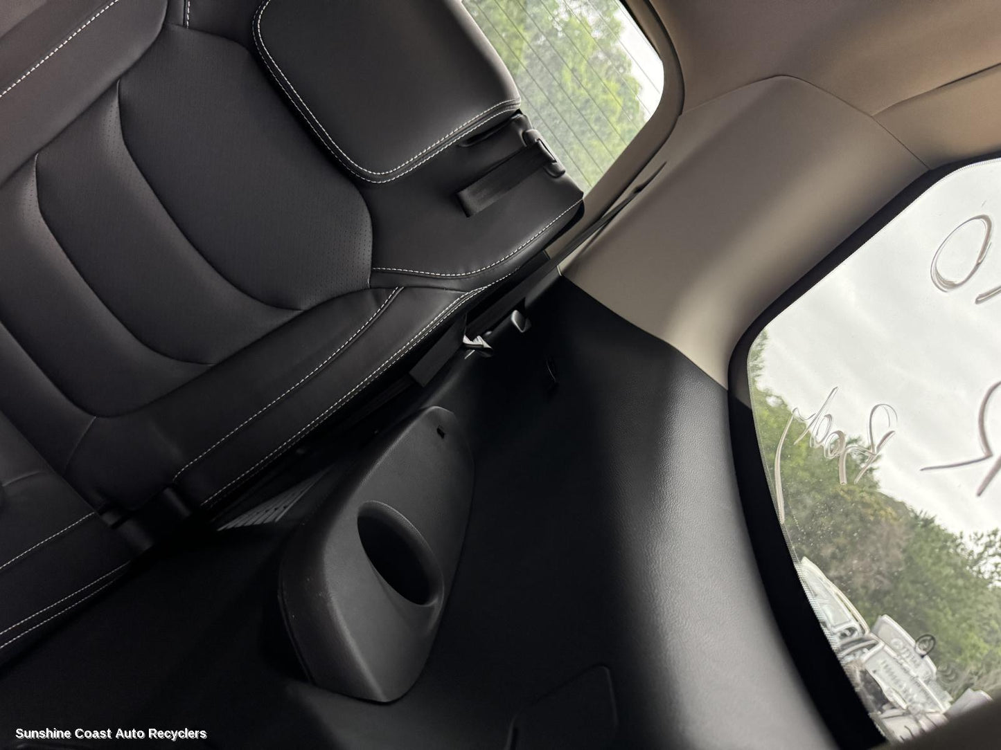 2022 Ldv D90 Seatbelt Stalk