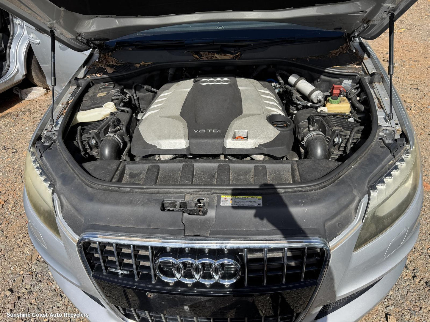 2010 Audi Q7 Engine Cover