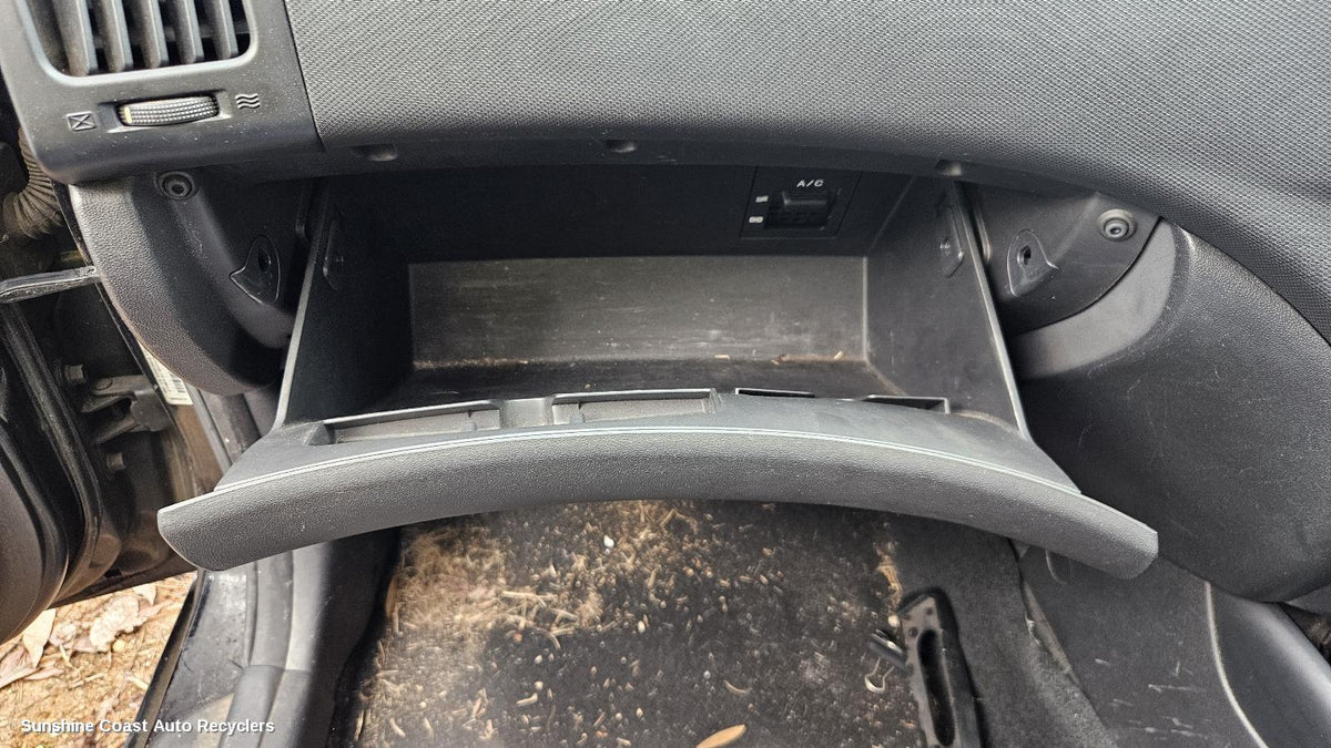 2007-2012 Hyundai I30 Glove Box