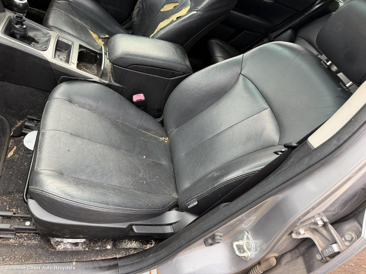 2009-2014 Subaru Outback Front Seat