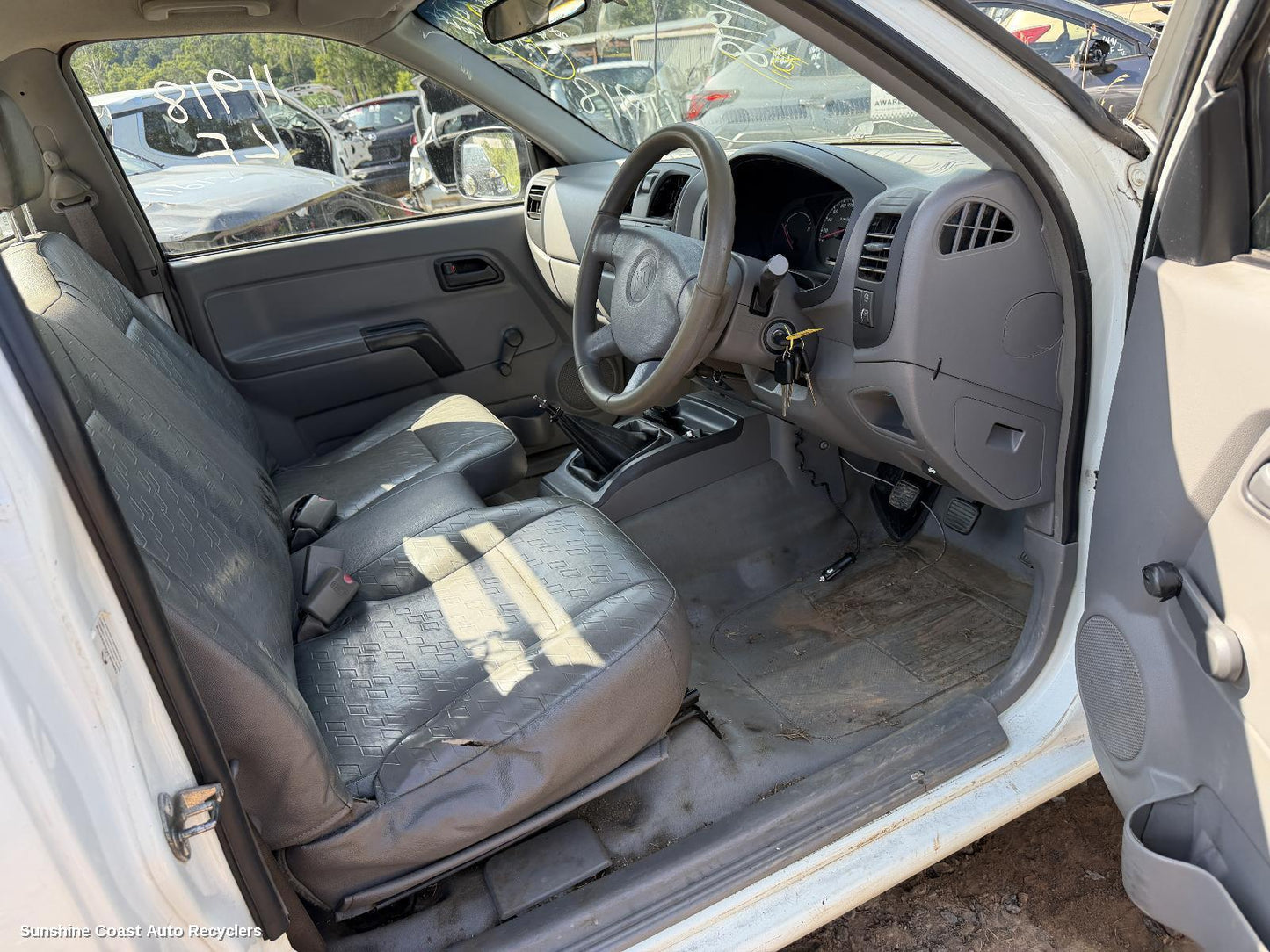2003-2008 Holden Rodeo Left Front Window Reg Motor