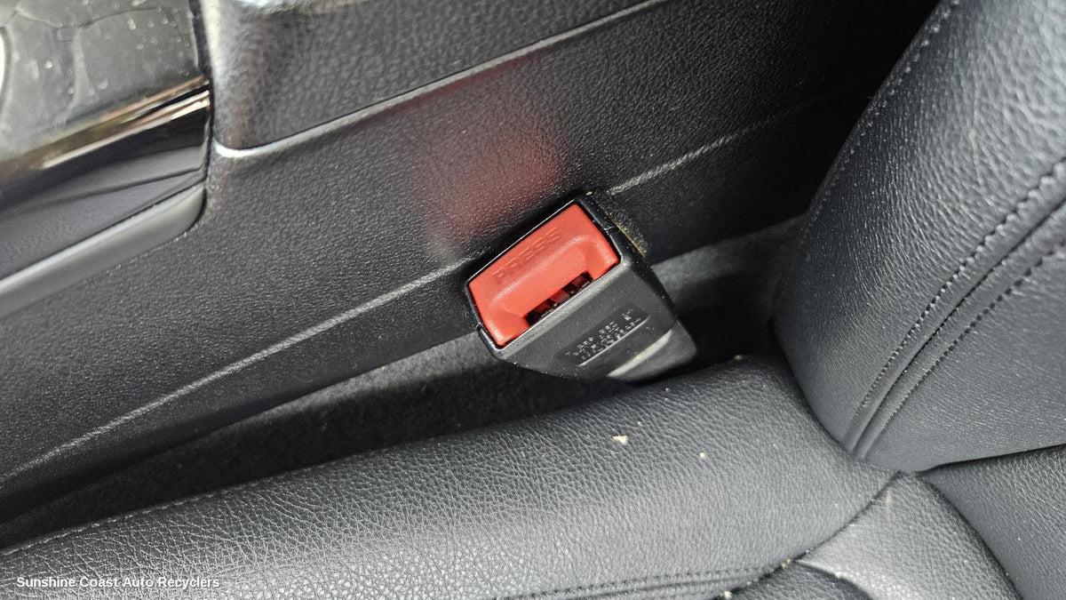 2011-2019 Bmw 1 Series Seatbelt Stalk