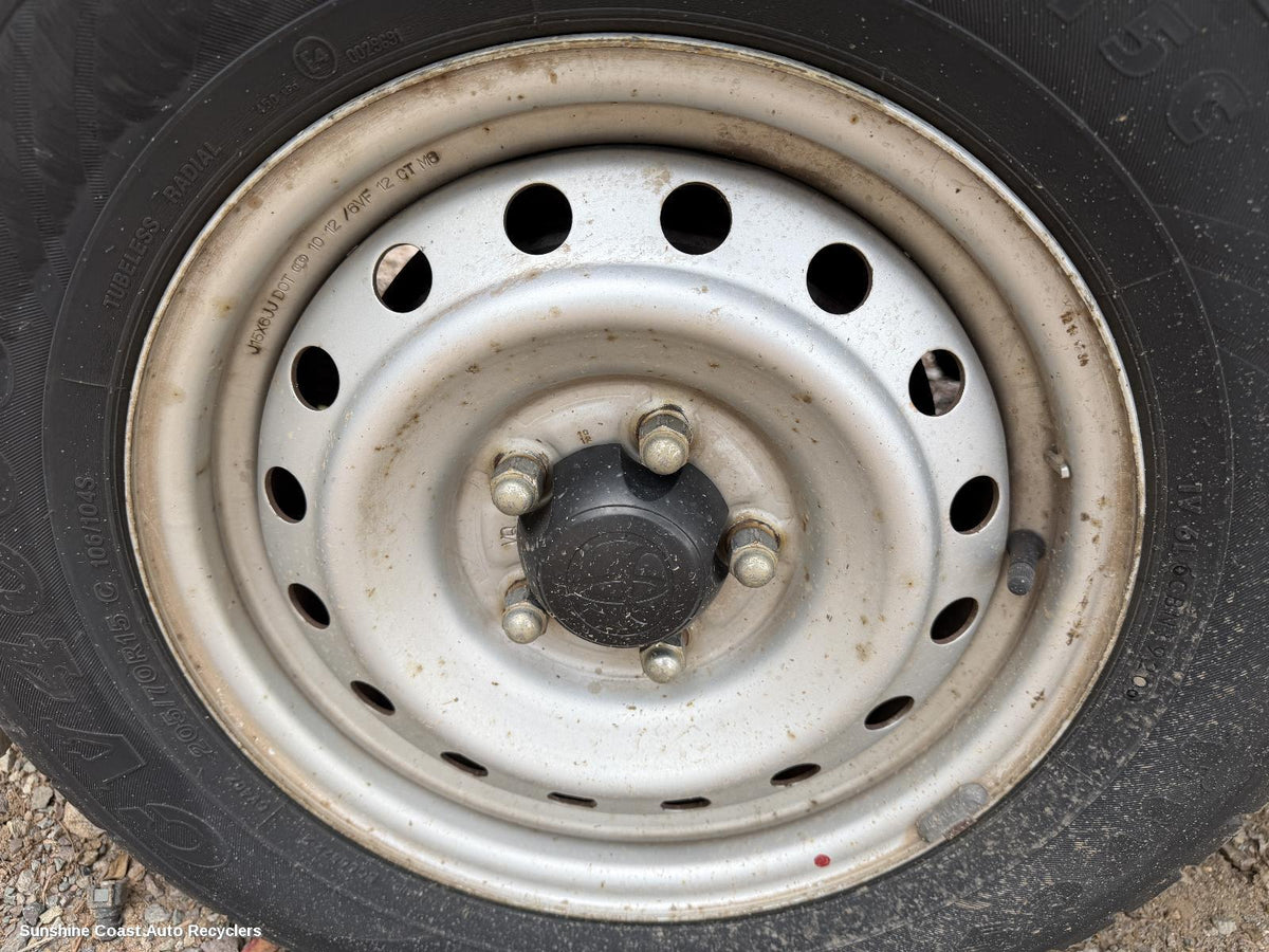 2011-2015 Toyota Hilux Wheel Cover Hub Cap