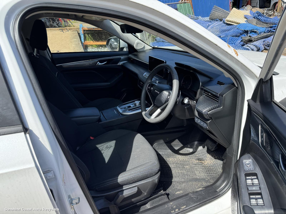 2021-2026 Haval Jolion Hoodlining