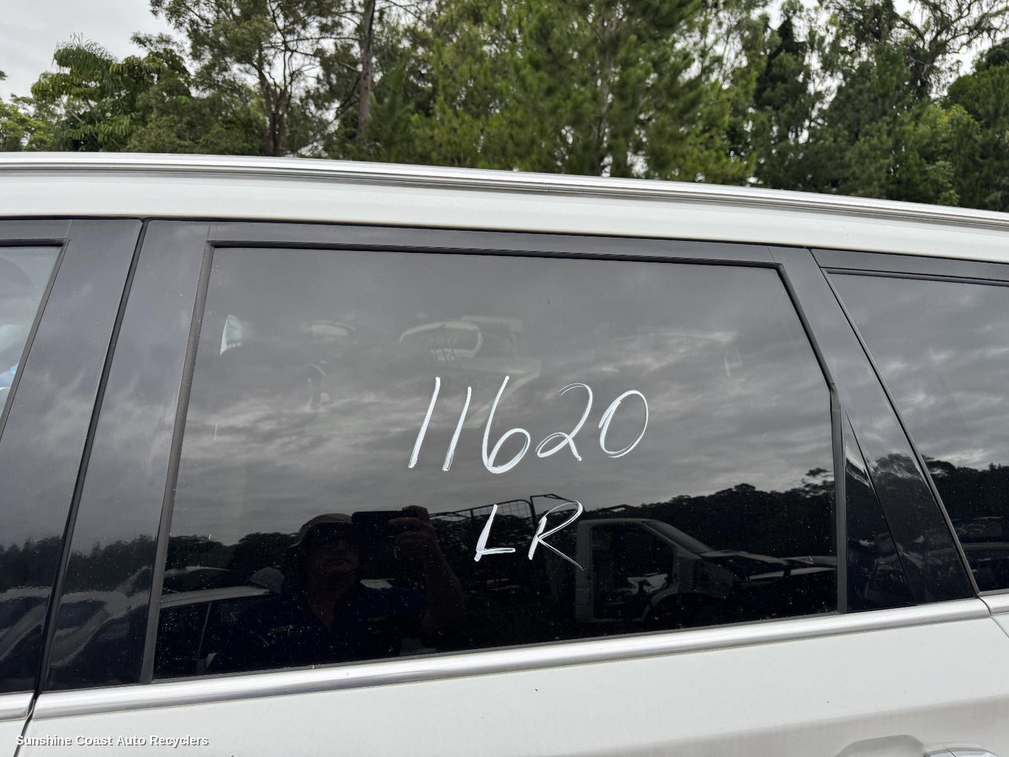 2022 Ldv D90 Left Rear Door Window