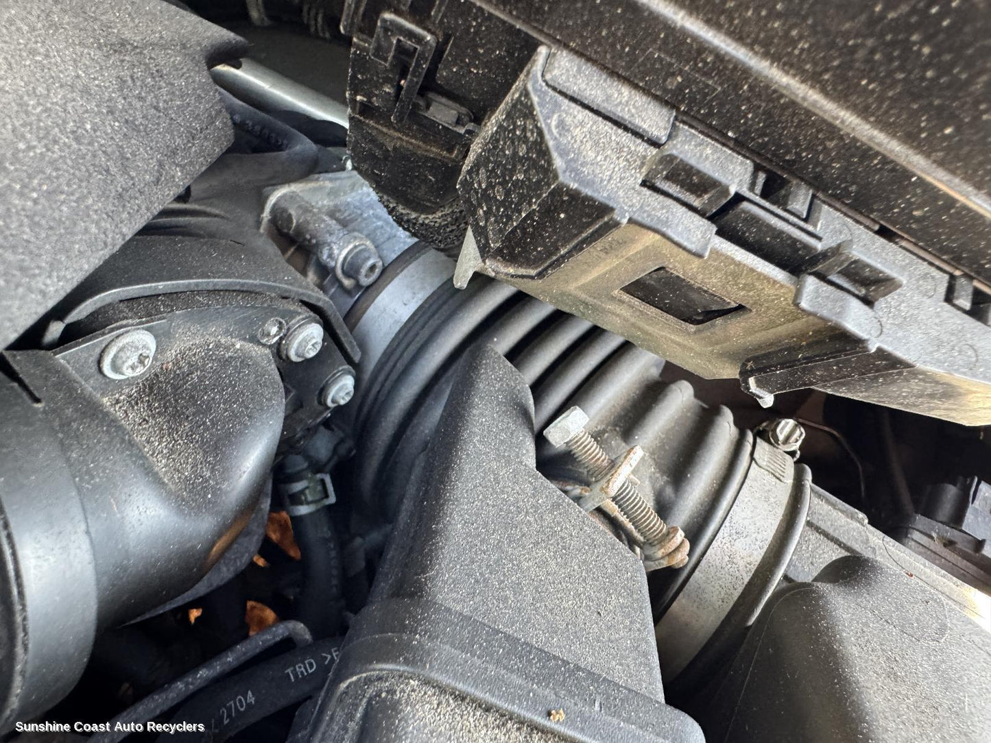 2013-2016 Nissan Pathfinder Air Cleaner Duct Hos