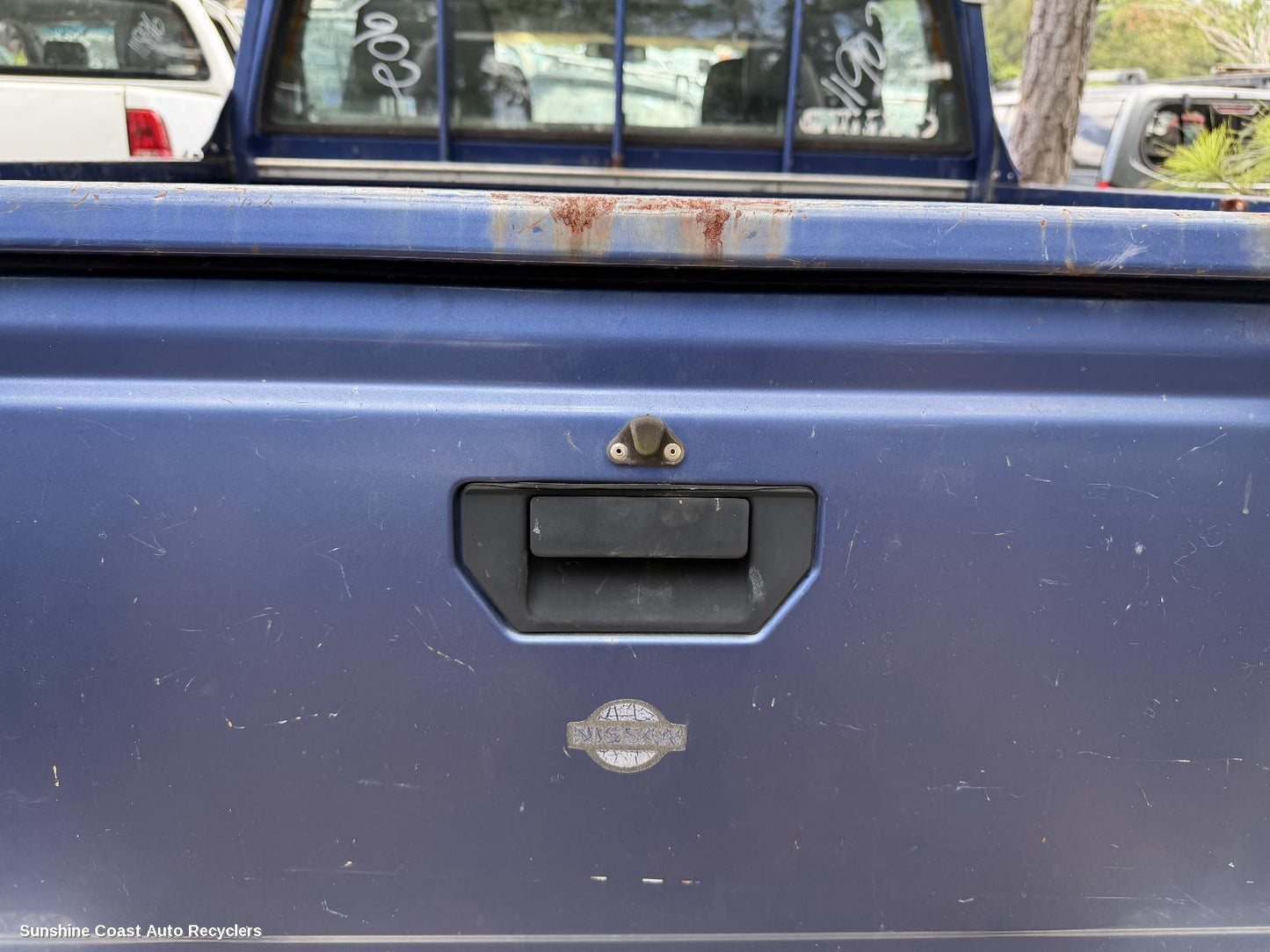 2001 Nissan Navara Tailgate Handle