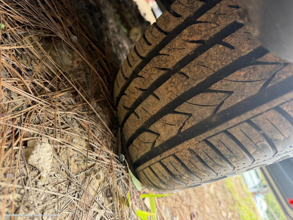 2003-2009 Subaru Outback Tyre
