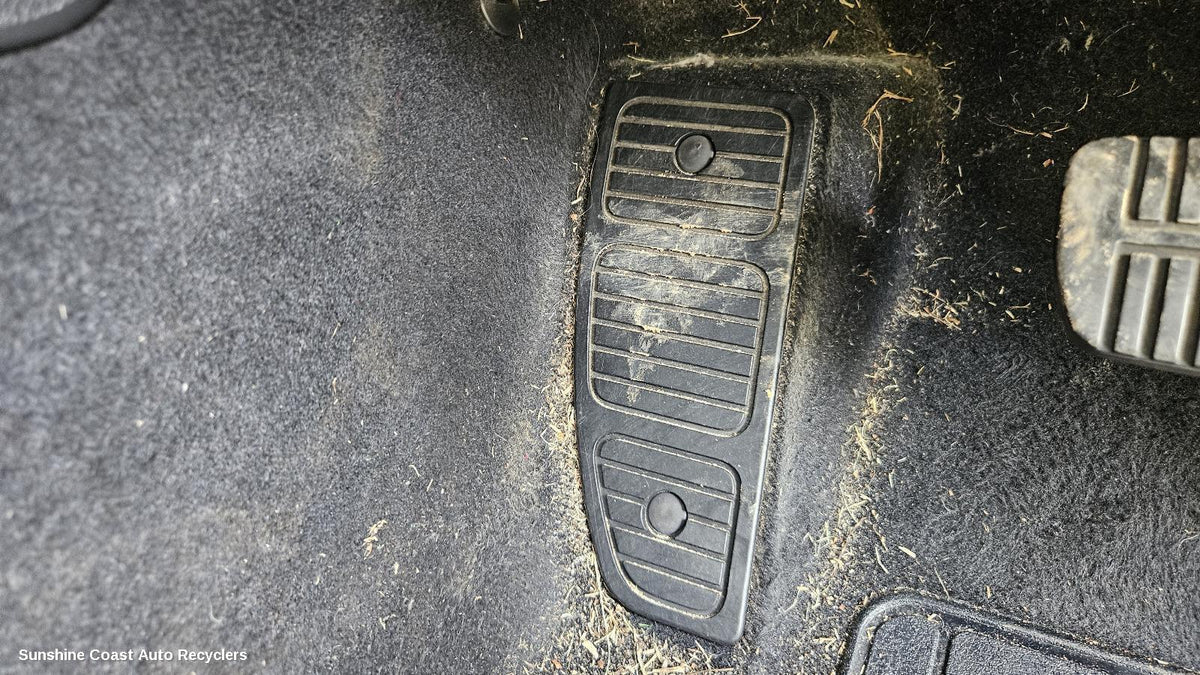 2009-2014 Subaru Liberty Misc