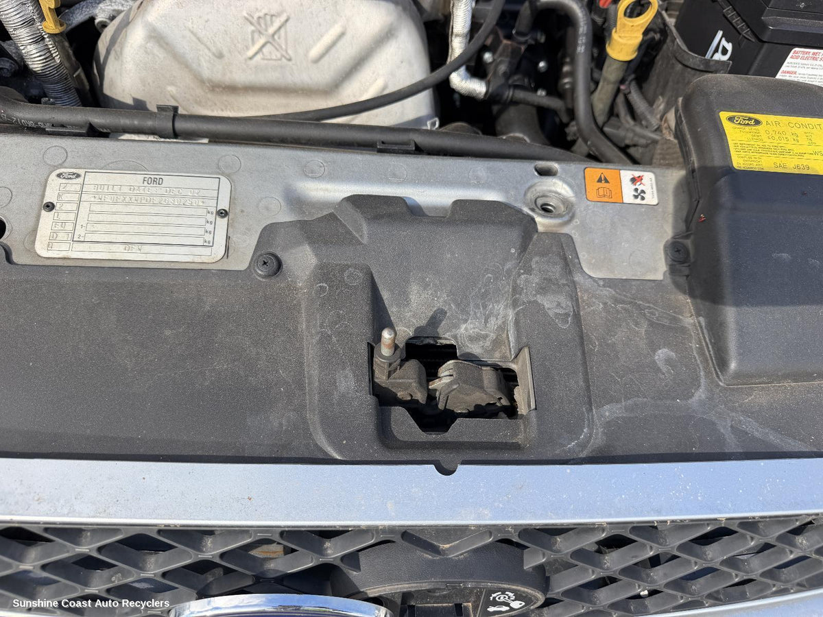 2001-2005 Ford Focus Bonnet Lock Support