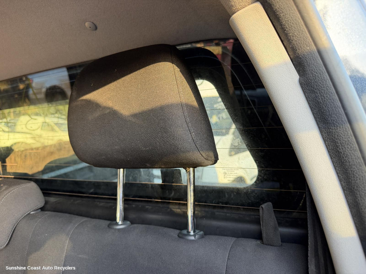 2010-2022 Volkswagen Amarok Headrest