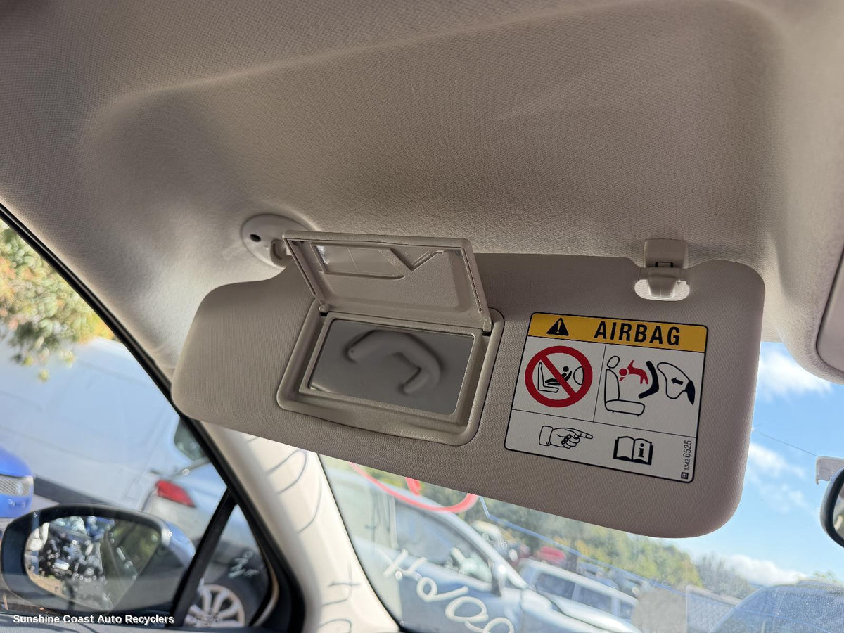 2016-2020 Holden Astra Sunvisor