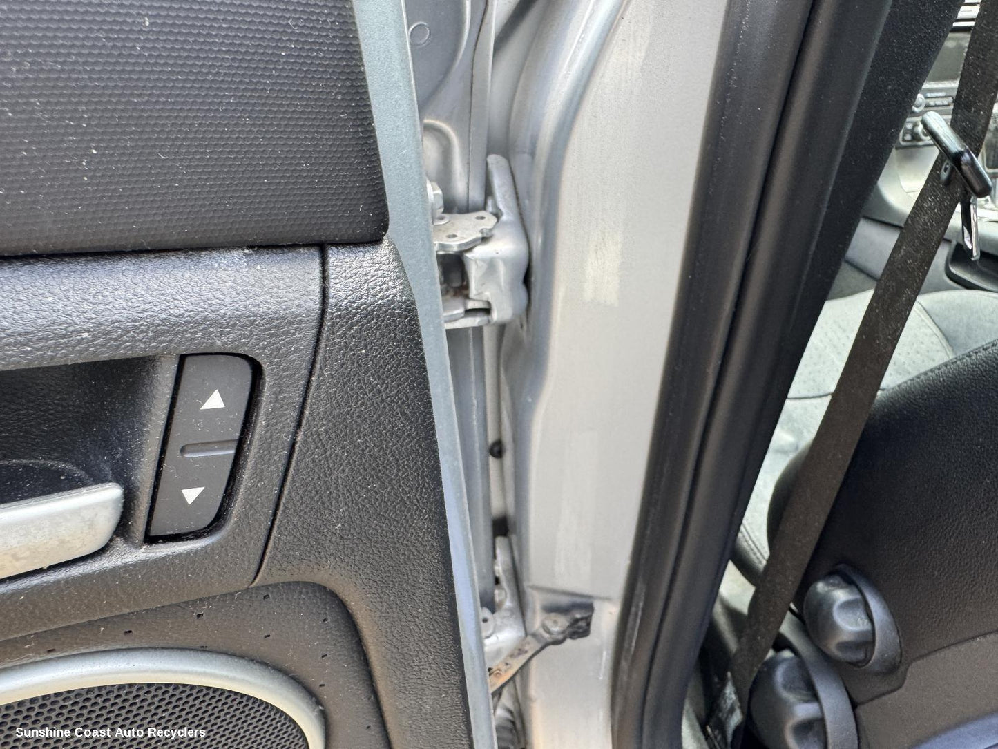 2010 Holden Commodore Pwr Dr Wind Switch